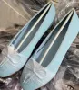 Nouveaux chaussures de ballet de luxe classiques colorées chaussures en cuir authentiques Designer de chaussures décontractées pour femmes chaussures de mariage de mariage en velours de haute qualité chaussures d'usine de haute qualité