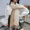 MS Luxury Fashion Designer Scarves Cashmere Scarf Scarf Winter Summer All Letters Printing Pasha Handdukar Mjuk taktilitet Värme Paket Långa sjalar handdukar