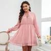 Plus Size Jurken Della Mel Plus Size Korte Jurk Vrouwen Kleding Elegante Jurken Roze Lange Mouw Kant Chiffon Party Casual Big Size Vrouwelijke Jurk 230803