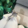 Роскошь 925 Стерлинговое серебро обручальные обручальные кольца для женщин Маркиз срезать имитационные бриллиантовые кольцо платиновые украшения