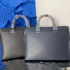 2023 bolsas de designers masculinas bolsas de laptop pasta bolsa de couro de cor sólida bolsas de ombro de alta capacidade viagens de negócios versáteis hots estilo de venda muito bom