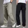 Pantalon masculin des hommes de la jambe droite