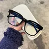 Luksusowe okulary przeciwsłoneczne Nowe duże pudełko Mały zapach ten sam styl różowy łańcuch liter nóg odpornych na promieniowanie przeciwsłoneczne UV