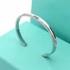 Роскошные браслеты дизайнера для женского брака Besigner Jewelry Gold Silver Rose Bracelets Europe и America Unisex Annisexary Bangles