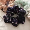 Elastici in chiffon con stampa di piccoli fiori da donna Fascia per capelli Scrunchies estivi Porta coda di cavallo da donna Accessori per capelli versatili per ragazze