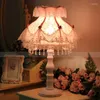テーブルランプテマーコンテンポラリー薄暗いランプデスクのためのクリエイティブなLEDライト暖かくロマンチックな装飾子供の女の子のベッドルームベッドサイド