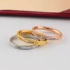 Marken-Schraubring, Halbschalen-Buchstabenring, luxuriös, 18 Karat Gold und Silber, Roségold für Damen und Herren, glänzender Designer-Schmuck, Party und Geschenk, 6 bis 11 Yards Diamant-Meterware-Ring