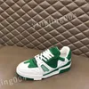 Ny het man kvinna i centrum läder sneakers sportiga skor grossist vit svart blå casual sko gummisultränare sneaker storlek 39-45 RD0803