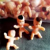 Bonecas 100 peças 1 polegada mini brinquedos de plástico para bebês lembrancinhas para chá de bebê e jogo de cubo de gelo infantil brinquedo de boneca 230804