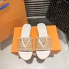 Designer-Hausschuhe aus Strohgeflecht, Marken-Strandschuhe für Damen, flache Slides, Designer-Slipper, Paris-Flip-Flops, Sandalen, luxuriöse Slider-Stickerei, Flats, Slip-Espadrilles