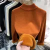 Kvinnors tröjor koreanska Turtleneck Slim Thicked Stickovers Woman 2023 Winter Plus Velvet tröja Casual Fleece Foded Warm Knitwear Tops 230804