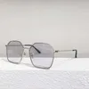 2024 Top Designers Nouveaux lunettes de soleil de créateur de luxe à la maison en ligne rouge même style littérature et art insou femme