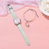 Montres-bracelets Sdotter S Femmes Montre Simple Mignon Ours Filles Horloge En Cuir Quartz Étudiants Montre-Bracelet Bracelet 2 Pcs Ensemble Bande Dessinée Reloj M