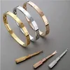 Pulseras Carta Brazalete Pulsera Tornillo Titanio Acero Brazalete Tornillos Brazaletes Para Mujeres Diseñadores de lujo Destornillador Pulseras de diseño Joyería para hombre Q1 Alta calidad A