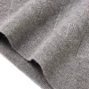 Męskie swetry w jesieni i zimowej czysty sweter w stylu V Neck stały kolor zagęszczony, ciepłe dzianinowe bluzki.