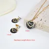 Conjunto de pendientes de collar Última llegada Cartas de amor en círculo negro sobre el corazón Colgante de mujer Conjuntos de collares de acero inoxidable