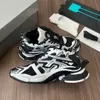 Paris Casual Shoes Runner 7.0 Designers Kvinnor Män överför Sense Retro Trainers Black White Pink Blue Deconstruction Sneakers Jogging Vandring 7 Sneakers