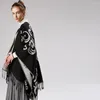 スカーフブランドファッション女性冬のショールとラップ濃い暖かい毛布スカーフ特大の黒いポンチョケープストライプタッセルエカルペ