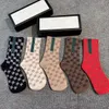 Designer Mens Womens Socks Cinque paia Luxe Sports Inverno Mesh Lettera stampata da ricamo da ricamo a calzini con calzini Box Designer Socks For Men