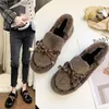 Slippers Dikke Bodem Bont Mocassins Vrouwen Ronde Neus Boog Vouw Winter Platte Vrouwen Gemengde Kleur Bont Comfortabele Jas Slippers op Schoenen Z230805