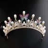 Romantisk fjäril Kvinnors hårhuvudstycken Crystal Faux Pearls Brud Tiaras Rhinestone Wedding Crown