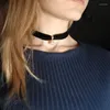 Choker Eenvoudige Mode Vintage Fluwelen Parel Korte Zwarte Sleutelbeen Kraag Ketting Gothic Voor Vrouwen