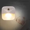 Lampy odcienie bezprzewodowe czujnik sterowania LED UE US PLIP DUSK-to Dawn Night Light