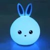 Lampor nyanser 2019 ny stil kanin led nattljus för barn baby barn säng lampan multicolor silicone touch sensor kran kontroll nattljus barn leksaker z230805