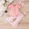 Kleidung Sets Infant Neugeborenen 3 stücke Baby Mädchen Frühling Outfits Kurzarm Kalte Schulter Strampler Flare Stirnband Set R230805