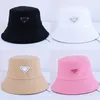 Designer Bucket Hat Nylon Gorras Mens Luxury Cap Wide Brim With Letter Beach Sunshade Ladies Casual Frayed Womne Caps Bekväm PJ006 C23