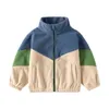 Джакеки 2023 Antumn Kids Coats Children Polar Fleeme Outerwear Boys Contrast Patchwork теплый куртка детская модная куртки для детей R230805