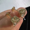 Pendientes amarillos de 2 quilates y 10 quilates, un par de moissanita brillante personalizados