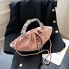 Sacs de soirée haut de gamme froncé sac pour femme 2023 tendance chaîne en soie dans le sac à main américain élégant Chic Point luxe Designer Messenger