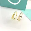 Designer-Ring für Frauen, klassische, brandneue Krawatte, weibliche T-Home-Beschichtung, 18 Karat Roségold, gedrehter Seilring, klassischer Schmuck, Hochzeit, Großhandel7YK9