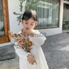 Flickans klänningar 2023 Spring New Lace Hollow Baby Girls Princess Dresses Korean Style Toddlers Kids Cotumes 100 Cotton White Children Dress X0806