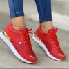 Klänningskor 2023 Kvinnor Sneakers Platform Shoes Pu Leather Patchwork Casual Sport Shoes Ladies Outdoor Running Walking Shoes Zapatillas Mujer J0806