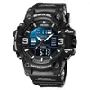 Armbanduhren Smael Sportuhren Herren Militär Dual Time Uhr Digitale LED-Uhr Männlich Wasserdicht Display Armbanduhr Stoppuhr 8049