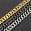 Rapper hip-hop Uomo Bracciale a catena cubana con diamanti Strass freddi Diamanti pieni Gioielli a mano lucidi Discoteca Mostra gioielli all'ingrosso Lunghezza 7 pollici 8 pollici Larghezza 13 mm 1677