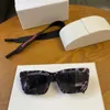 2024 Designer Fashion Luxury Designer Sunglasses New P Family Plate для женской красной улицы стреляет в ту же коробку, устойчивые к ультрафиолетовым очкам 08 Y-F