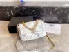 Diamond Lattice Chain Bag Designer torebka torebka na ramię torebka torebka torebka Crossbody Bag Parysian Marka Fashion Flap Classic Wealth Bag Mała torba 26 cm