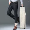 Męskie dżinsy 2023 Pluszowe wełniane zimowe ciepłe spodnie termiczne 28-40 Proste rozciągające streetwearne butowe spodnie dla mężczyzn