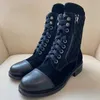 stivali Pelle di vitello nera Tacco spesso qualità Knight Boot Scarpe basse stringate Apertura con cerniera regolabile Stivali da moto Calzature di fabbrica di lusso da donna 35-42