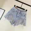 Kvinnors shorts Tassel Chain Jeans 2023 Summer High midjan Slim Sexig stil Tung utformad pärlor