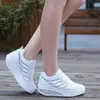 فستان الأحذية 2023 مصمم منصة بيضاء أحذية رياضية غير رسمية أحذية النساء tenis feminino النساء أسافين الأحذية