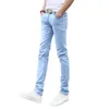 Mäns jeans enkla långa byxor Skin-touch män hög elasticitet Slim fit blyerts denim mångsidig