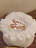 Europeisk och amerikansk lyx Populär S925 Sterling Silver Natural Stone Micro Diamond Rose Gold Ring Temperament Ring Female