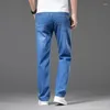 Pantalones vaqueros de talla grande para hombre 40 42 44 46 finos azul claro rectos primavera/verano clásico moda de negocios pantalones elásticos de mezclilla marca masculina