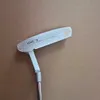 Putters는 Newports Money의 Putter Golf Clubs를 선택합니다