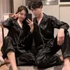 Vêtements de nuit pour femmes couple et féminin pyjamas printemps mince glace en soie salon d'imitation des vêtements de vêtements