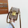 2024 Nova bolsa de luxo de alta qualidade Vendas diretas da fábrica Avançado e nicho de telefone celular feminino no verão impresso para crossbody feminino